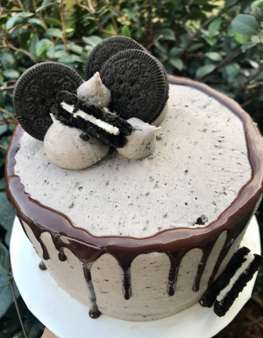 6" Cookies n' Cream Cake